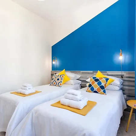 Lueda House - Trasfertisti E Turisti