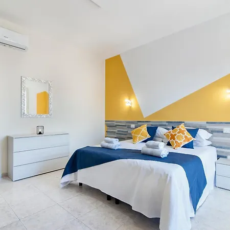 Lueda House - Trasfertisti E Turisti 公寓 *