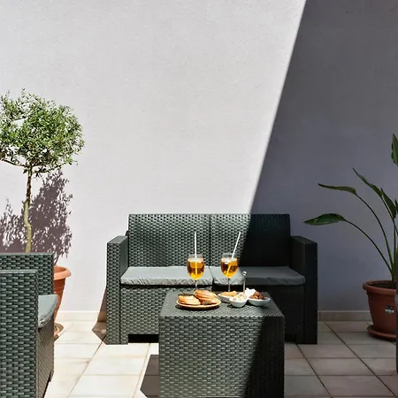 Lueda House - Trasfertisti E Turisti