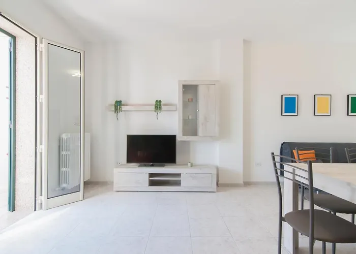 Lueda House - Trasfertisti E Turisti Apartmán *