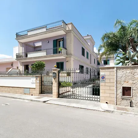 Lueda House - Trasfertisti E Turisti