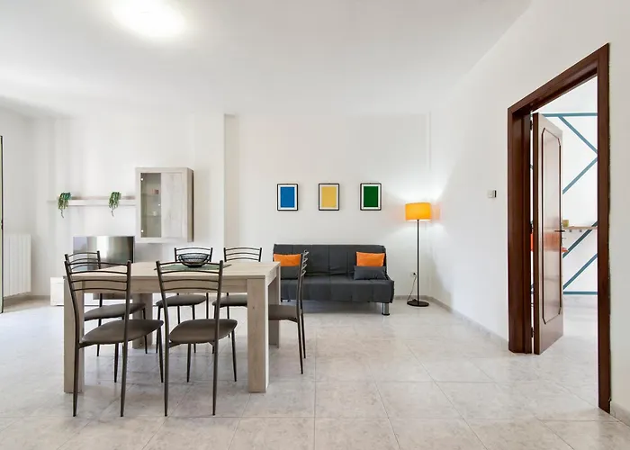 Lueda House - Trasfertisti E Turisti