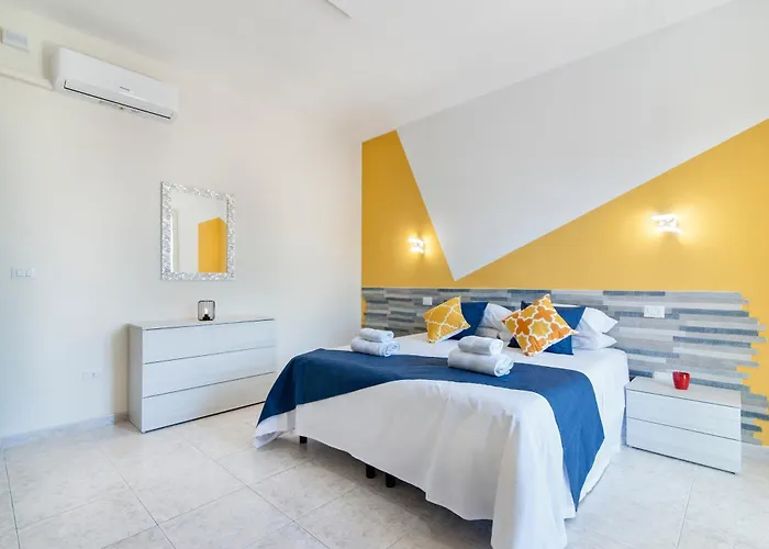 Lueda House - Trasfertisti E Turisti Daire *